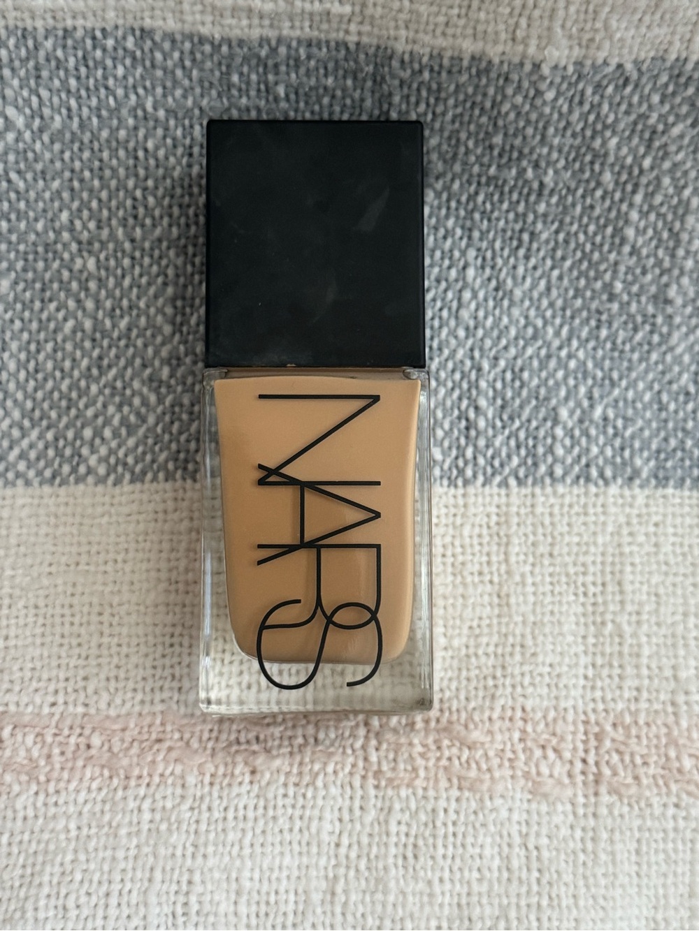 NARS Sheer Glow Foundation - Stromboli